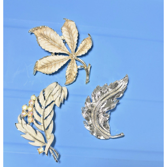 Vintage Lot 3 Leaf Branch Brooch Silvertone Goldstone, Enameled Rhinestone 2" - Picture 5 of 16